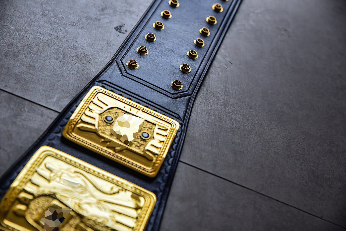 1998 W-W-F Block Logo Big Eagle Title with Blue Leather, Croc Backing, 7x10 plain snap box gallery 2