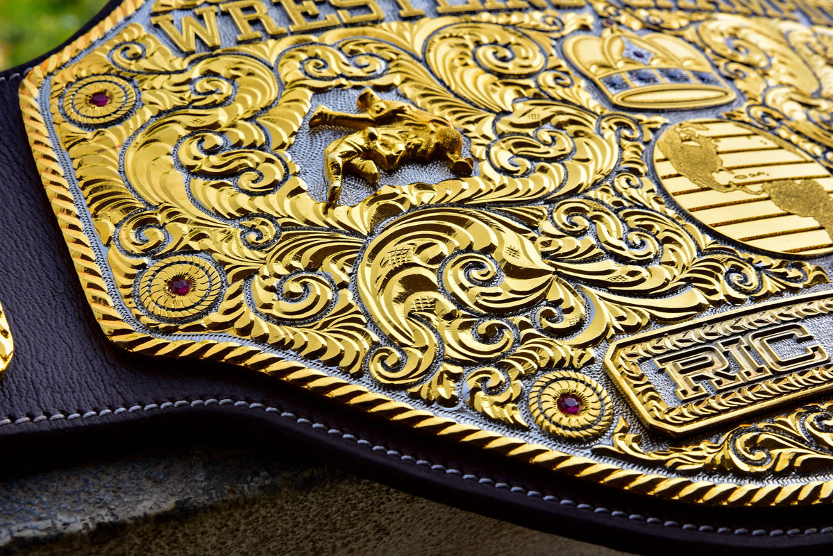Budget Crumrine Big Gold – Premium Style Engraving