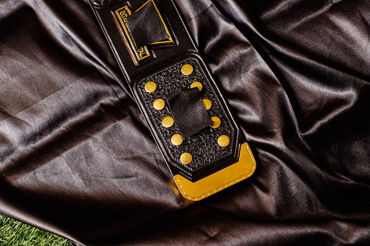 4.2mm Classic IC Title Black Leather Sharp Corners Gallery 1