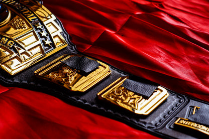 4.2mm Classic IC Title Black Leather Sharp Corners Gallery 1