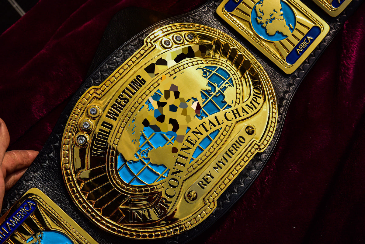 Oval IC Title Black W-W-E Scratch Logo and Black Leather