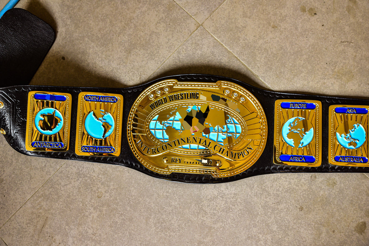 Oval IC Title Black W-W-E Scratch Logo and Black Leather