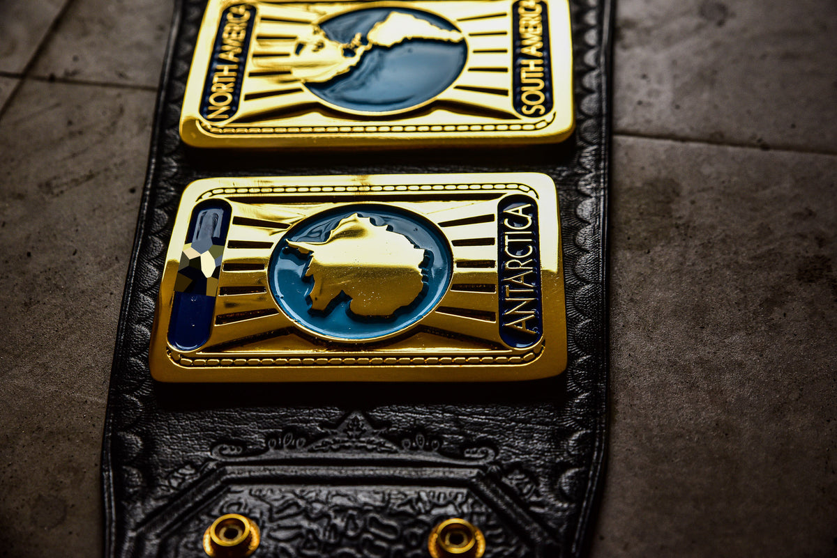 Oval IC Title Black W-W-E Scratch Logo and Black Leather