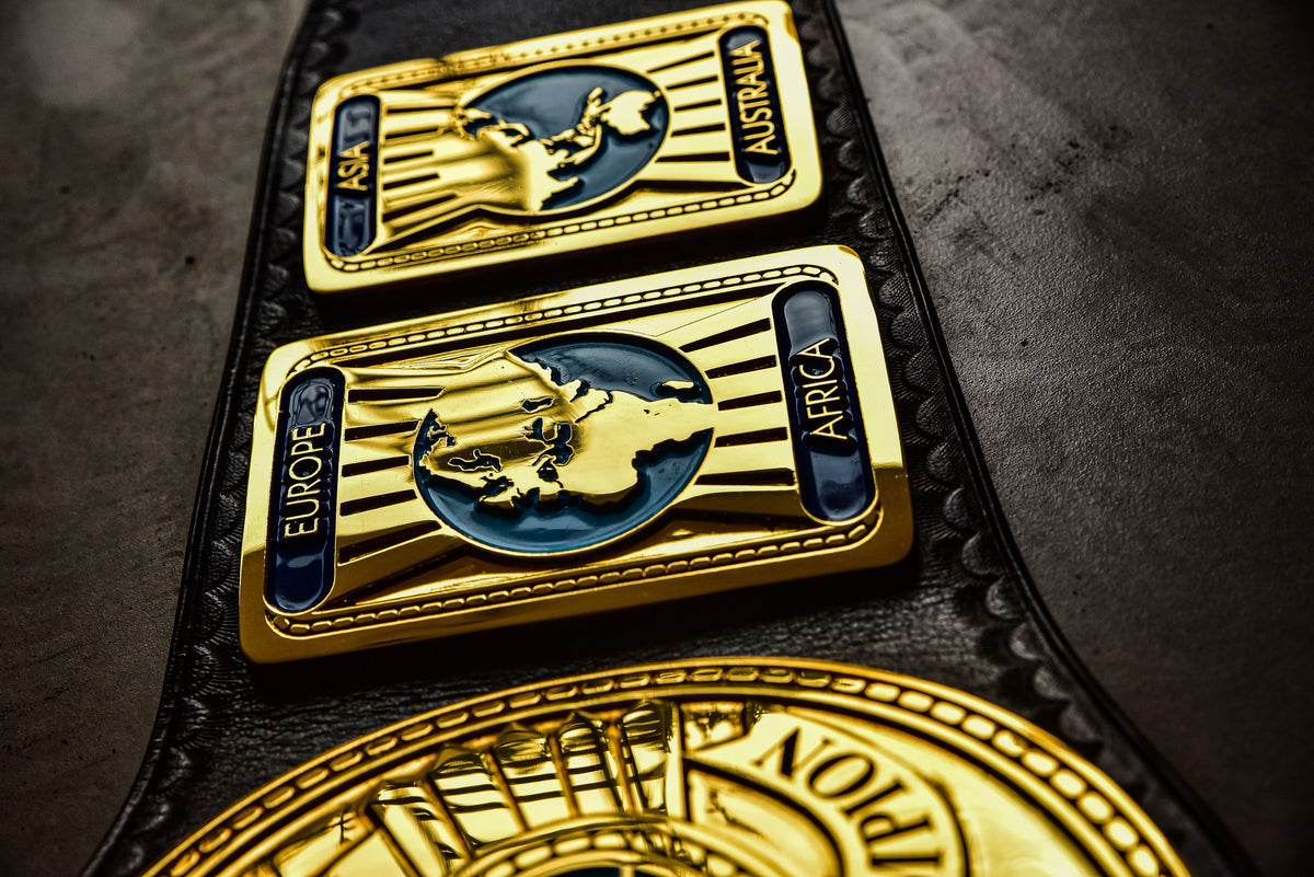Oval IC Title Black W-W-E Scratch Logo and Black Leather