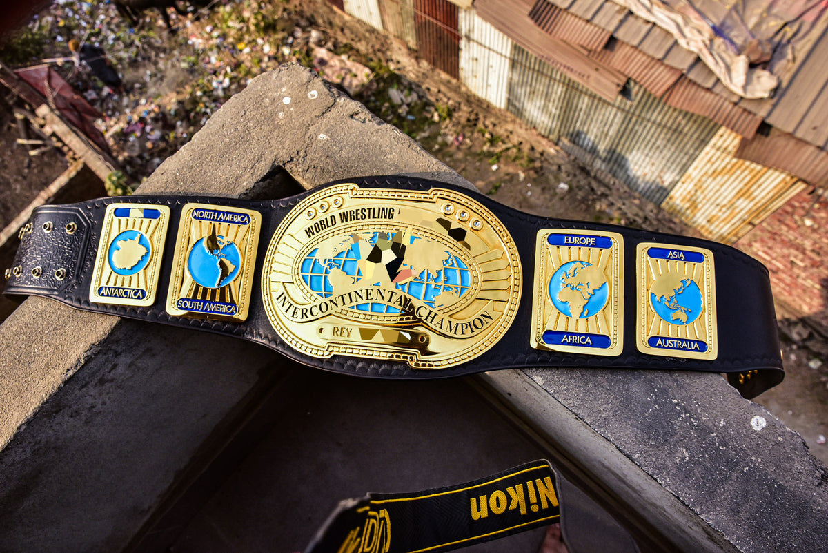 Oval IC Title Black W-W-E Scratch Logo and Black Leather