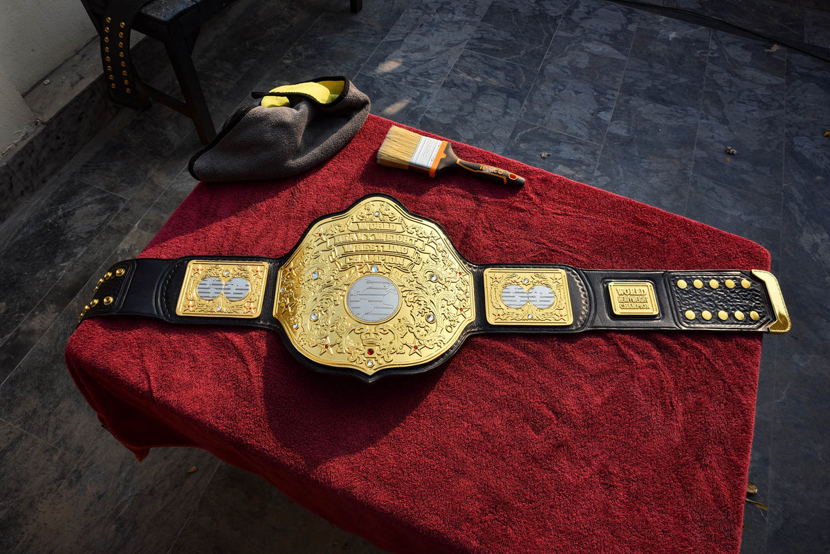 Vegas Big Gold with Leather and one piece tip Gallery 2