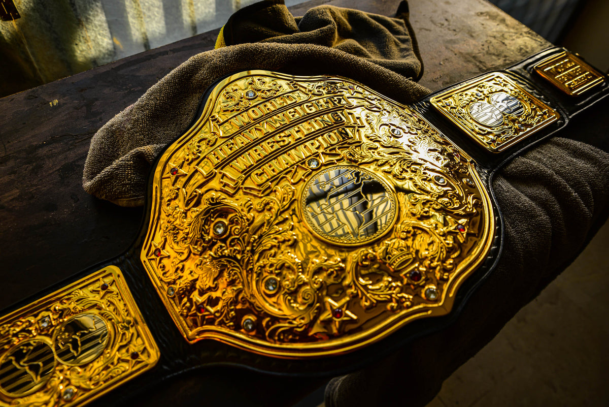 Vegas Big Gold with Leather and one piece tip Gallery 3